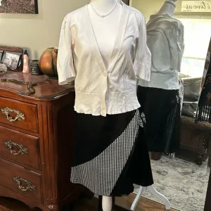 Olvi’a black and white skirt
