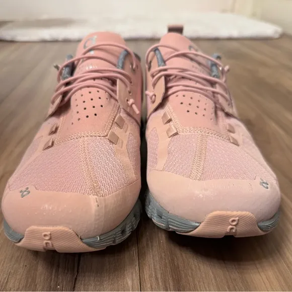 On Cloud 5 Waterproof Low Top Sneakers •size: 6.5•Pink