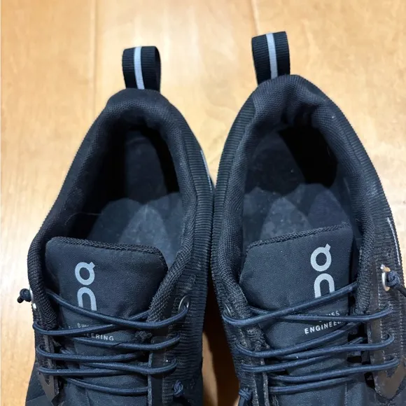 On Cloud 5 women’s running waterproof shoes black 8