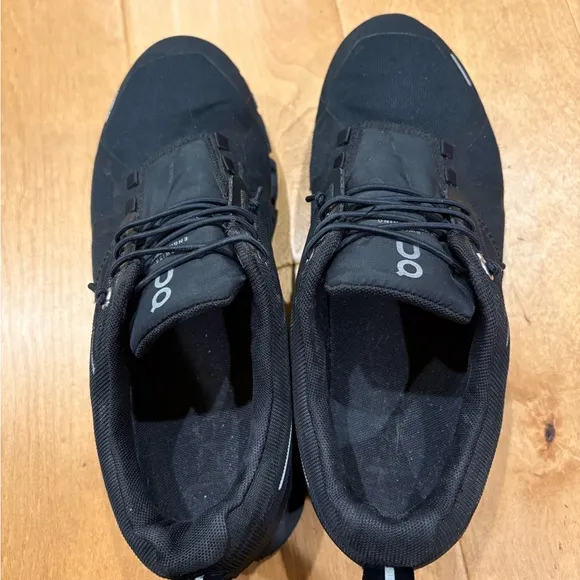 On Cloud 5 women’s running waterproof shoes black 8
