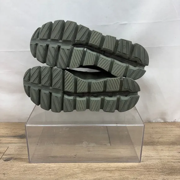 On Cloud Men's Hiking Shoes, Cloudrock Waterproof, Size 12 ,Olive Military Green