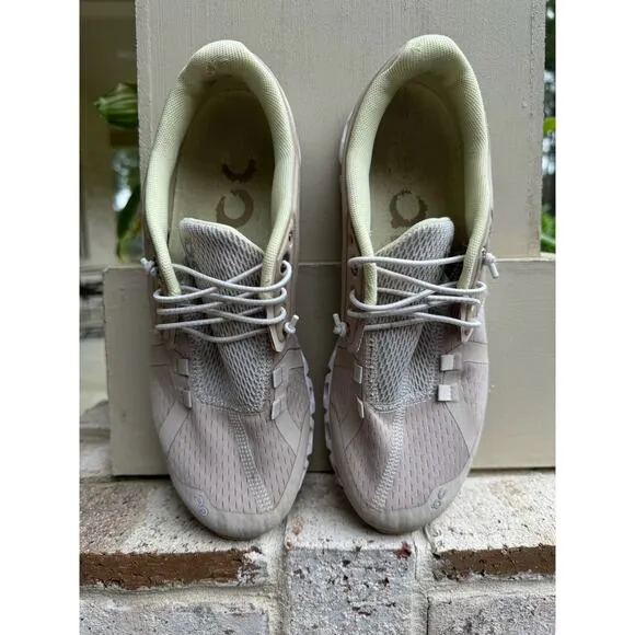 On Cloud Shoes-Size 7.5