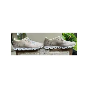 On Cloud Shoes-Size 7.5