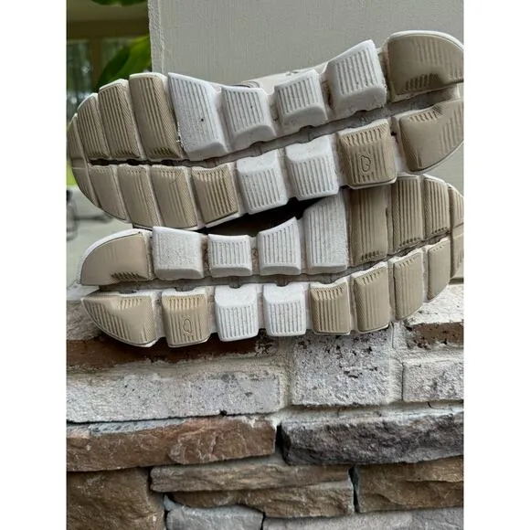 On Cloud Shoes-Size 7.5