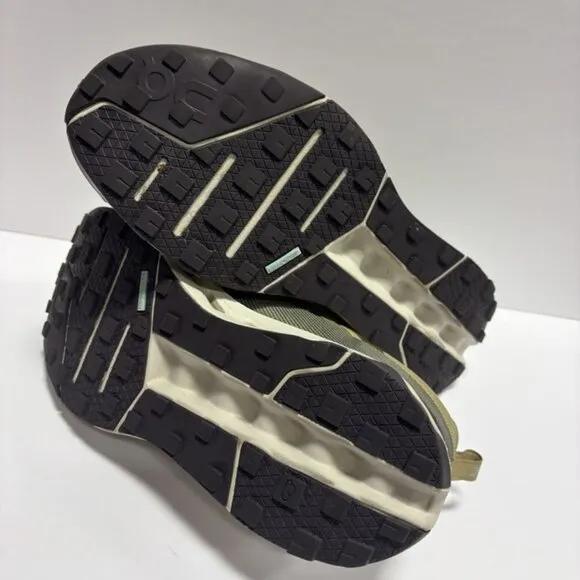 On Men’s Cloudhorizon Waterproof Safari Ice Hiking Shoes, Size 11.5 M