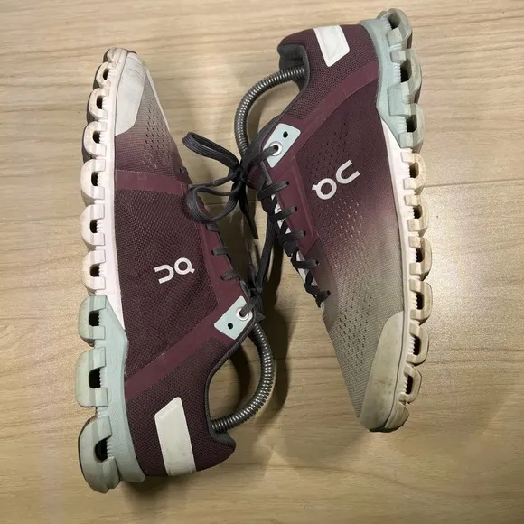 On Running Cloudflow 3.0 Womens Running Shoes Sneakers Mulberry Mineral SZ 8