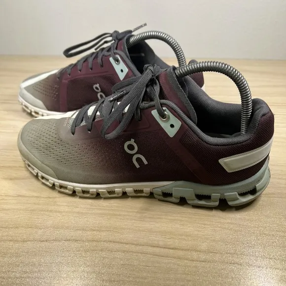 On Running Cloudflow 3.0 Womens Running Shoes Sneakers Mulberry Mineral SZ 8