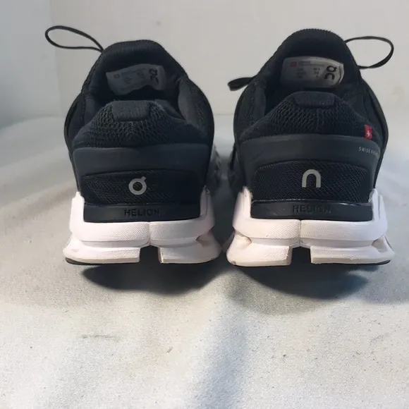 On Running Cloudswift  Women’s Black And White Mesh Athletic Shoes Size W7