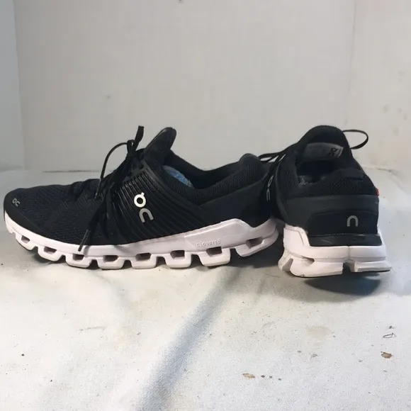 On Running Cloudswift  Women’s Black And White Mesh Athletic Shoes Size W7