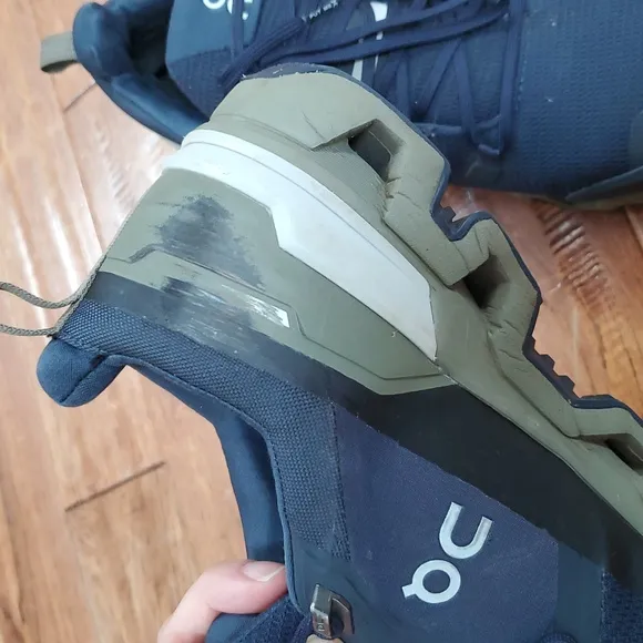 On Running Cloudwander Waterproof Sneaker