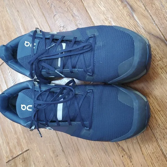 On Running Cloudwander Waterproof Sneaker