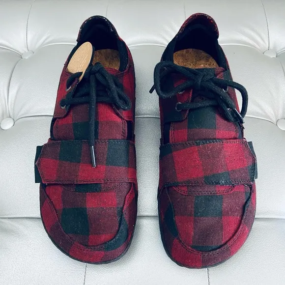 OTZ Shoes Canvas Red/Black Plaid Lace Up Velcro