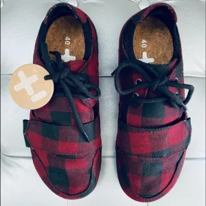 OTZ Shoes Canvas Red/Black Plaid Lace Up Velcro
