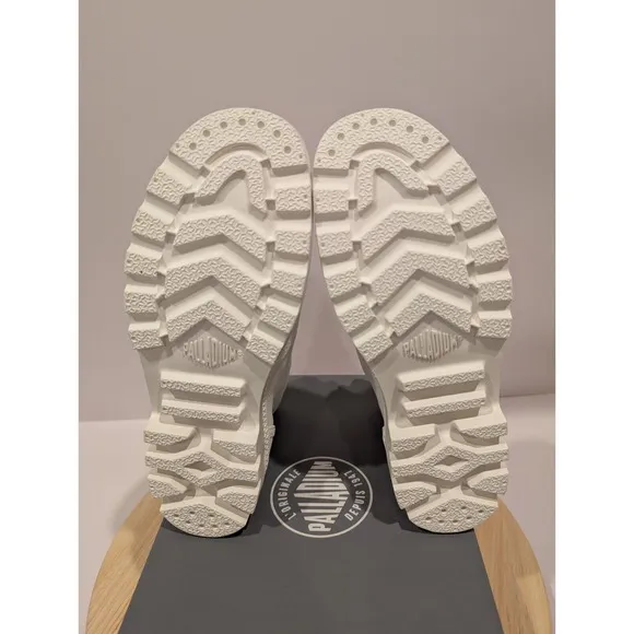 Palladium Pampa HI Sneakers Shoes Boots Canvas Womens Size 7.5 Star White New