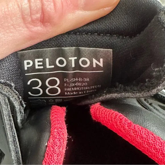 🚴🏻‍♀️Peloton Cycling Shoes🚴🏻‍♀️