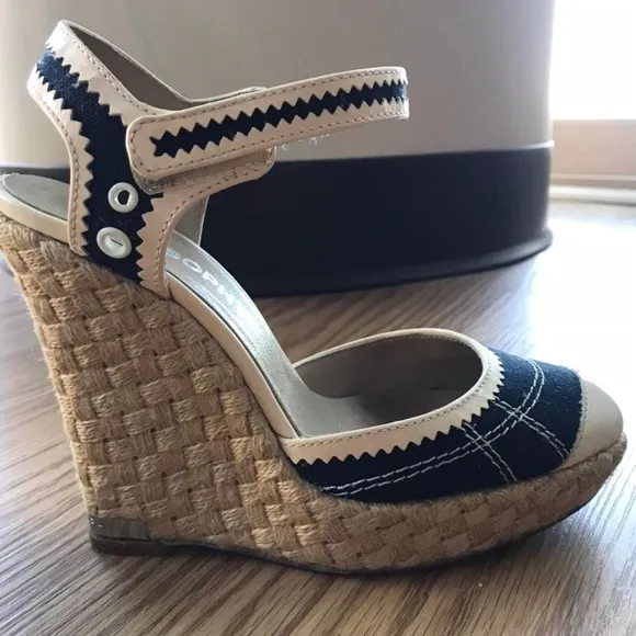 philosophy di alberta ferretti. navy and cream color .leather and canvas upper