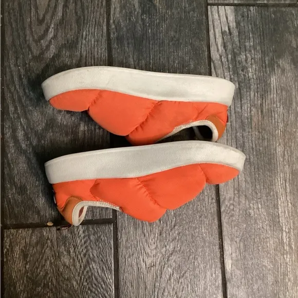 💥PRICE DROP💥 adidas PuffyletteImpact Orange