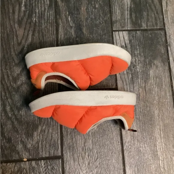 💥PRICE DROP💥 adidas PuffyletteImpact Orange