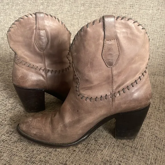 Progetto Women’s Leather Cowboy Short Boots Booties Size 39 US 8.5
