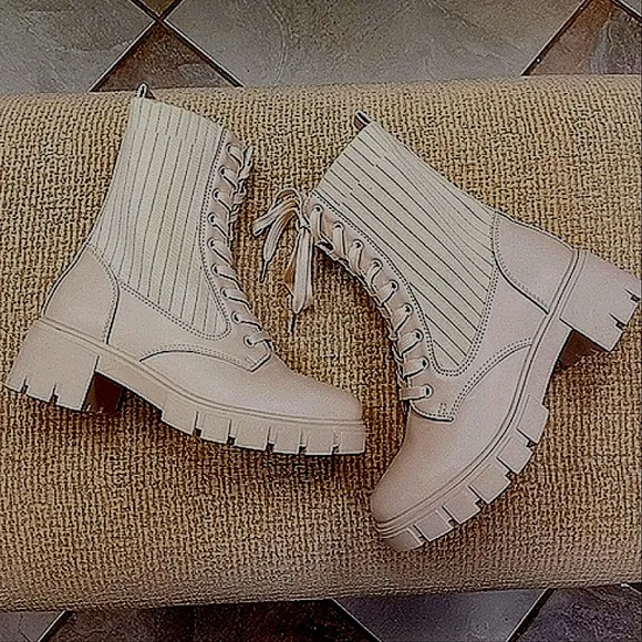 QUPID Renley-03 Ribbed Combat Military Lace-Up Ankle Booties NWT
