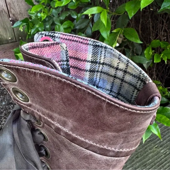 RARE Dr. Martens Triumph Brown Massai Plaid Tall Boots Size 7 US / 5 UK.