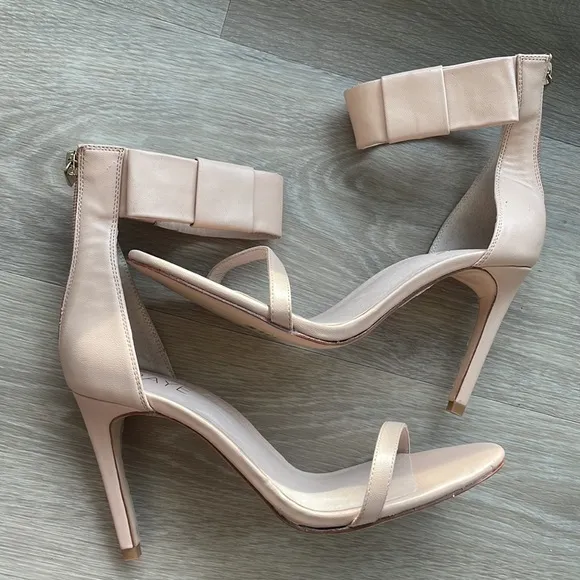 RAYE Henley Heel Shoes in Nude size 8