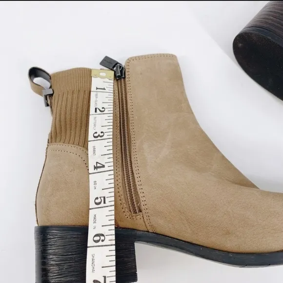 Reaction Kenneth Cole Short Boots 8.5