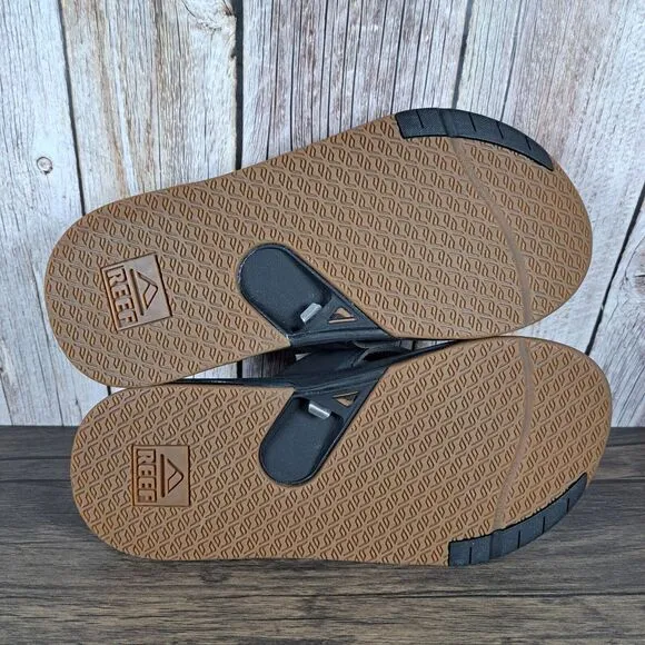 REEF Fanning Bottle Opener Flip Flop Men's Sz 8 Black (NWT)