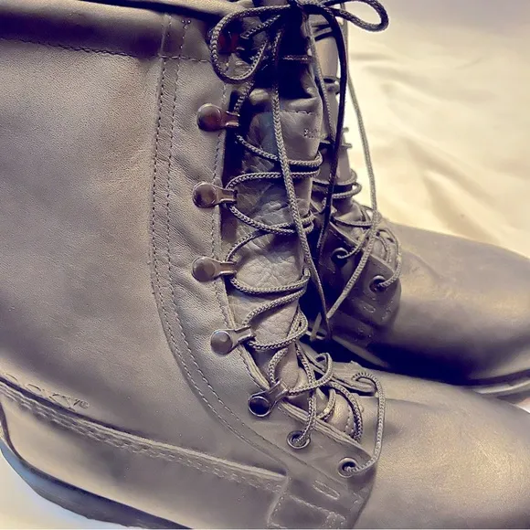 Rocky insulted military black leather boots