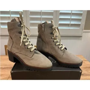 Ron White Vandra Ankle Boots Size 38 EU 7.5 US NWOT Lace Up Heel Boots Tan Suede