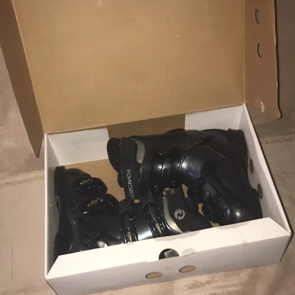 Rossignol 5.5 ski boots black and blue 💕