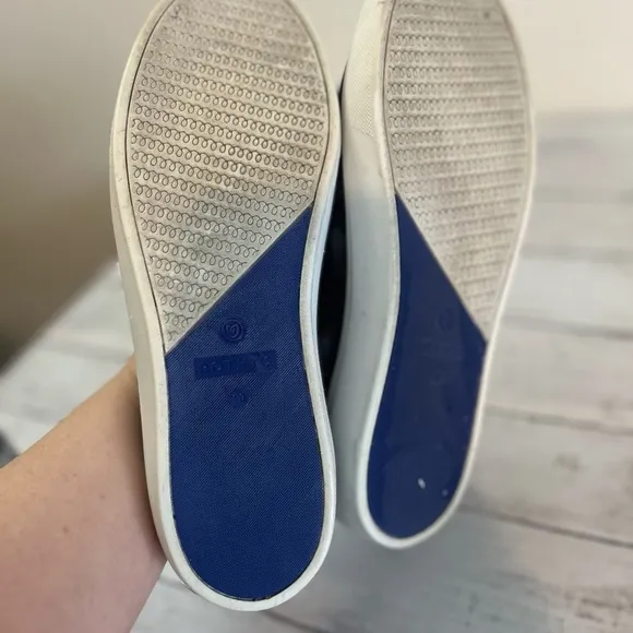Rothys Camo City Slip On Sneaker Size 10