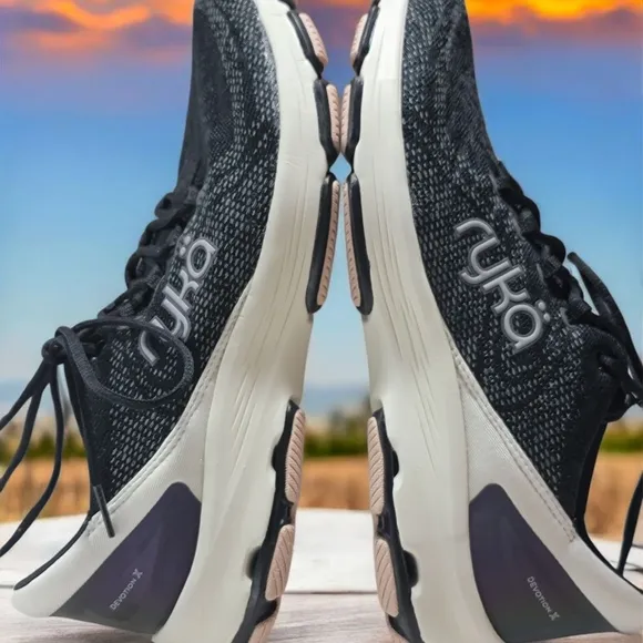 RYKA Reflect Devotion X  Woman's Size 8.5. In Outstanding Condition. See Pics