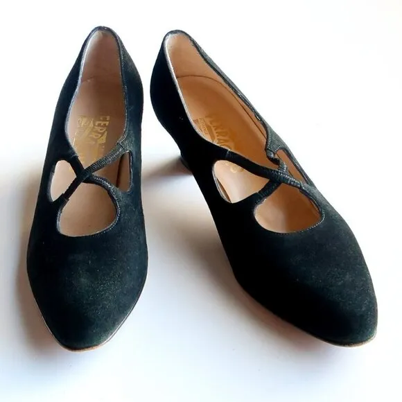 Salvatore Ferragamo Black Suede Leather Kitten Heel Pumps Shoes 8.5 Extra Narrow