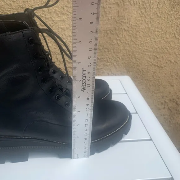 Sam Edelman black leather military combat platform shoelaces boots size 9.5