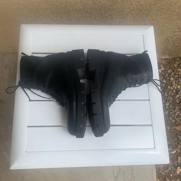 Sam Edelman black leather military combat platform shoelaces boots size 9.5