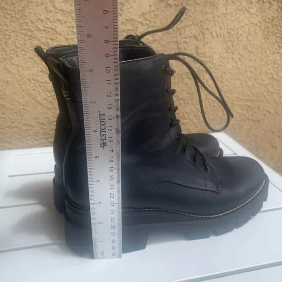 Sam Edelman black leather military combat platform shoelaces boots size 9.5