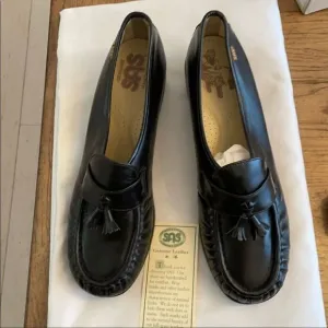 SAS BLACK LEATHER TASSLE WEDGE COMFORT SHO…
