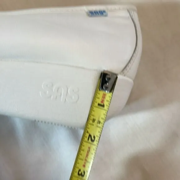 SAS MAGIC WHITE COMFORT SHOES.  NEW