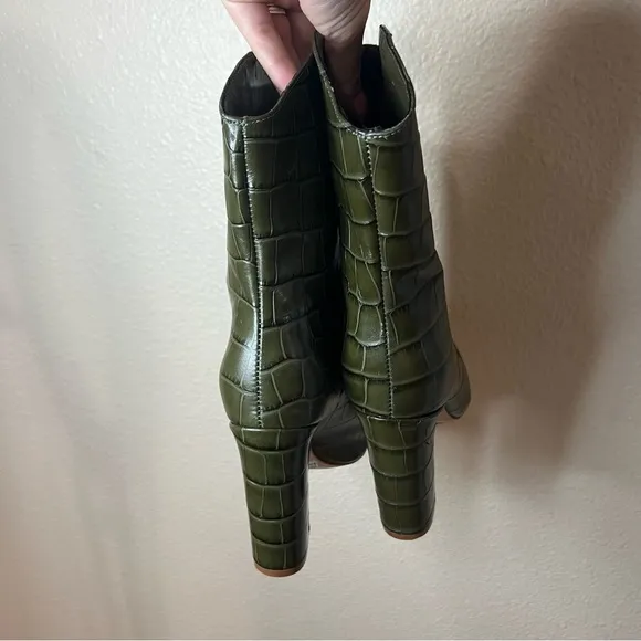 SCHUTZ Women's Gabrielle Wide Croc Boots in Military Green 6.5