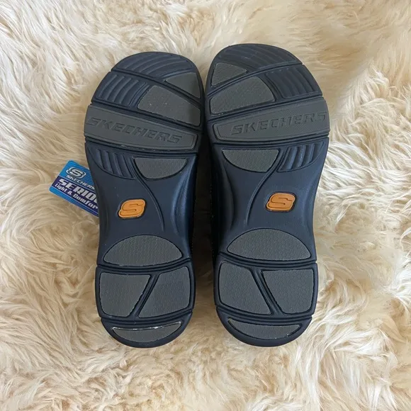 SKECHERS MEN SHOES