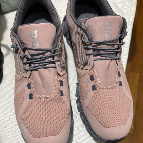 SneakerOn Cloud 5 Waterproof Sneaker Damen rose-fossil Size 11