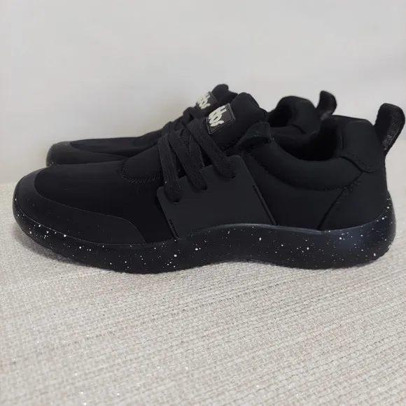 SNIBBS Women's Spacecloud Sneakers Non Slip Work Shoes Size 9.5 Black