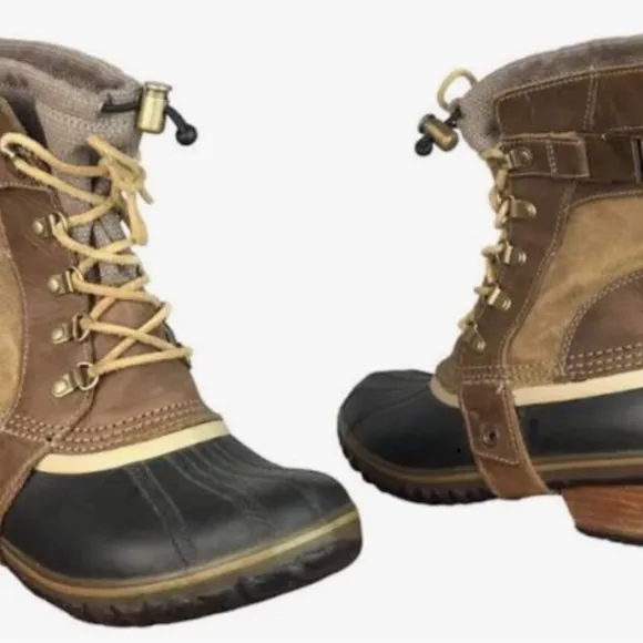 Sorel Conquest Carly Short Boots