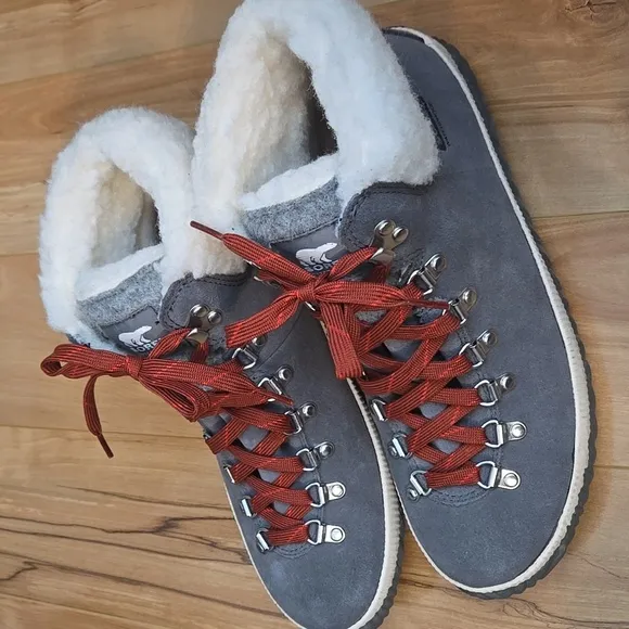 SOREL Gray Waterproof Out And About  Women's Shoes size 10.5 US