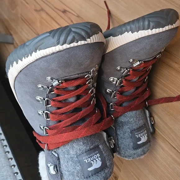 SOREL Gray Waterproof Out And About  Women's Shoes size 10.5 US