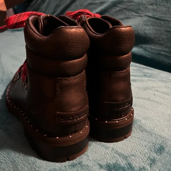 Sorel Lennox Hiker Bootie. Women's size 7.5