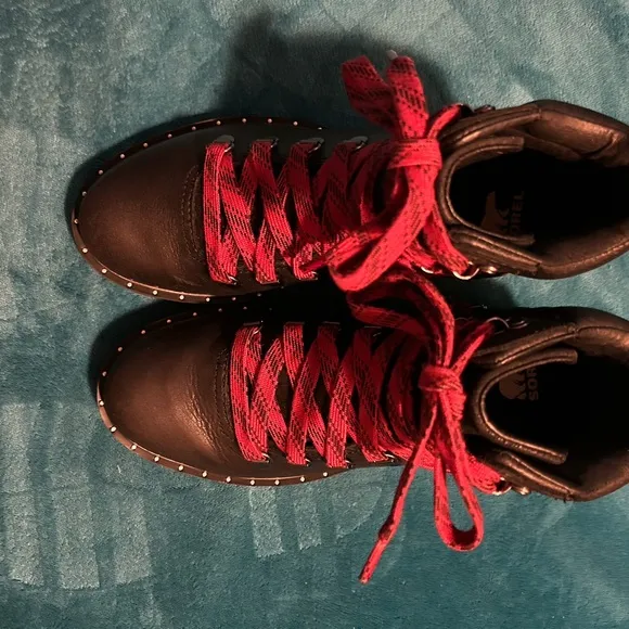 Sorel Lennox Hiker Bootie. Women's size 7.5
