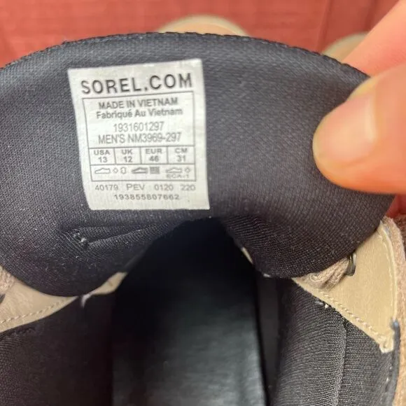 Sorel light brown ankle leather heavy duty boots, great condition, size 13.