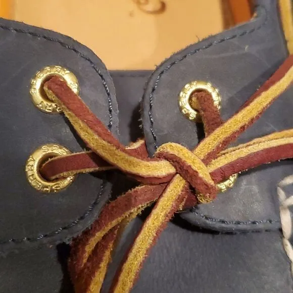 SPERRY Authentic Original Gold Cup Leather Boat Shoes - Size 7